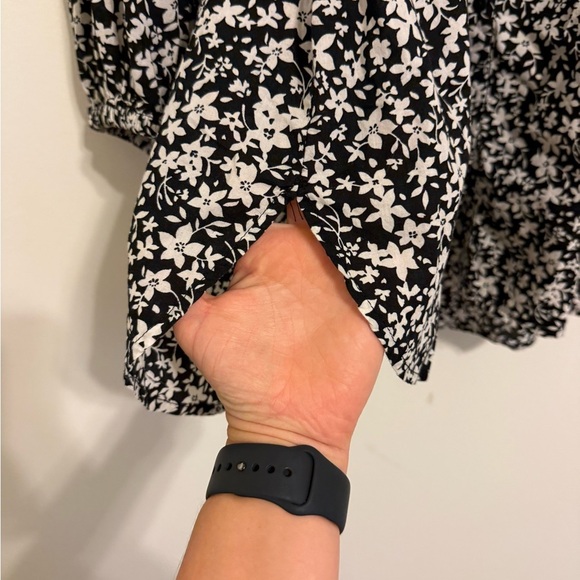 2/$15 The Nines by HATCH Black & White Floral Maternity 3/4 Length Sleeve Blouse - Picture 9 of 12